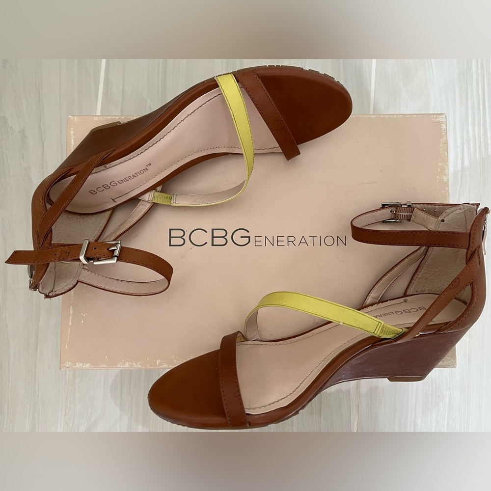 BCBGeneration US Size 6.5 Yellow Strap Brown Wedge Verna Wrap Sandal
